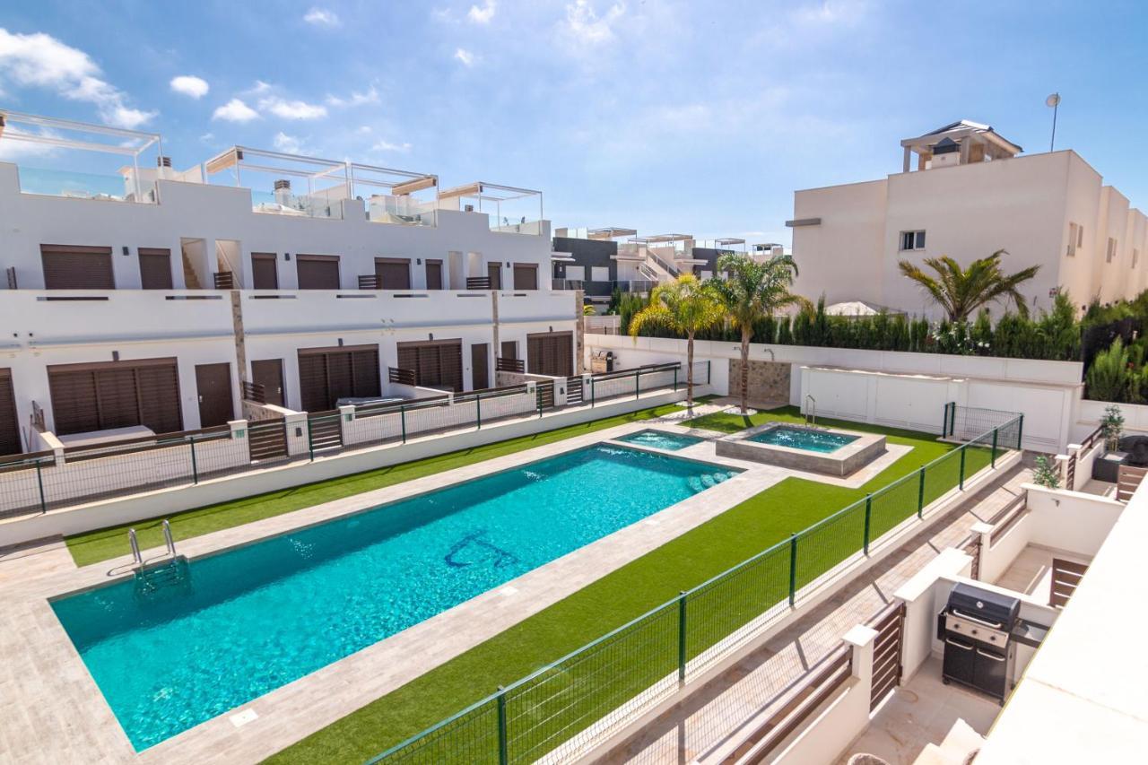 Bahia Homes ตอร์เรเวียคา ภายนอก รูปภาพ