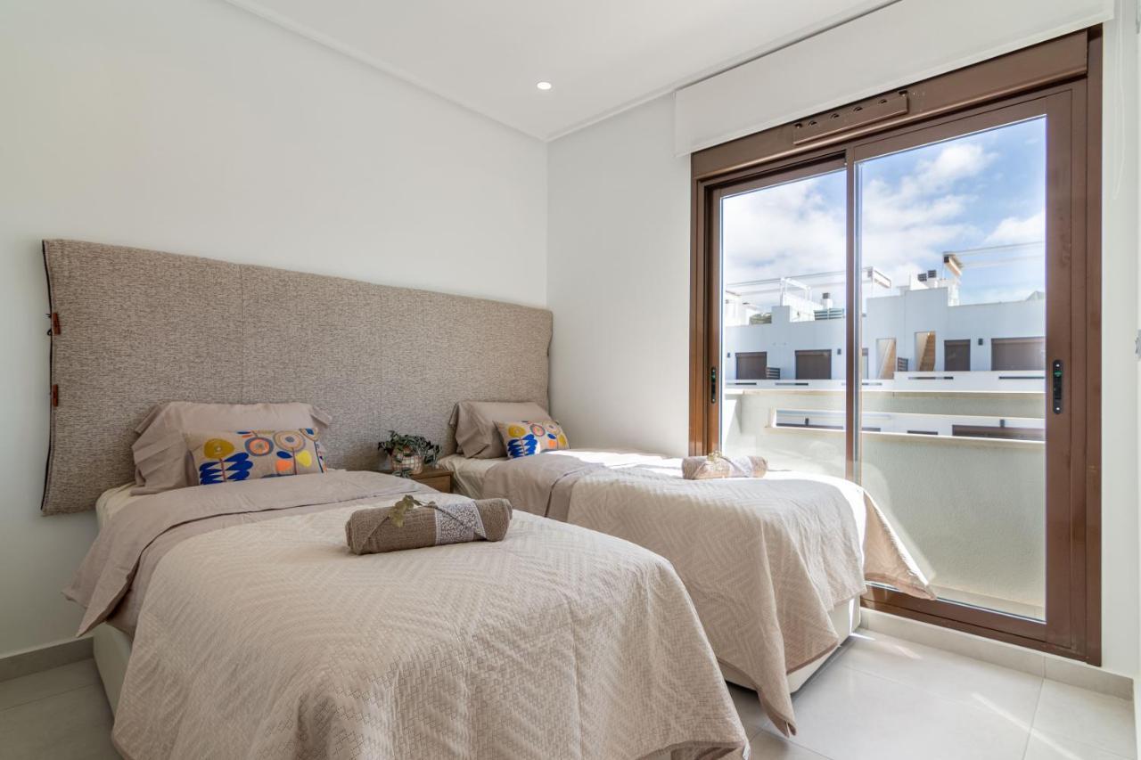 Bahia Homes ตอร์เรเวียคา ภายนอก รูปภาพ